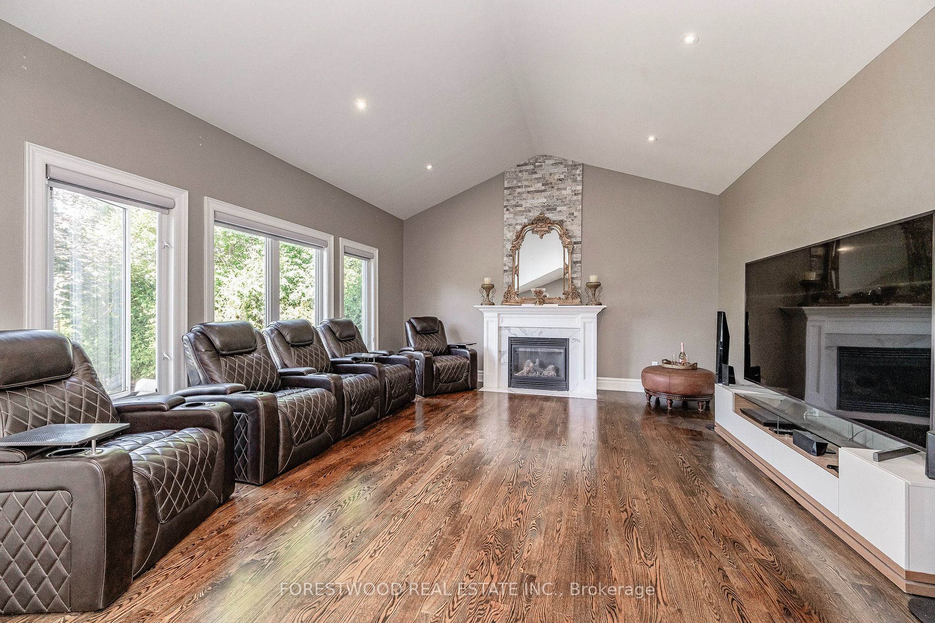 138 Winston Park Blvd