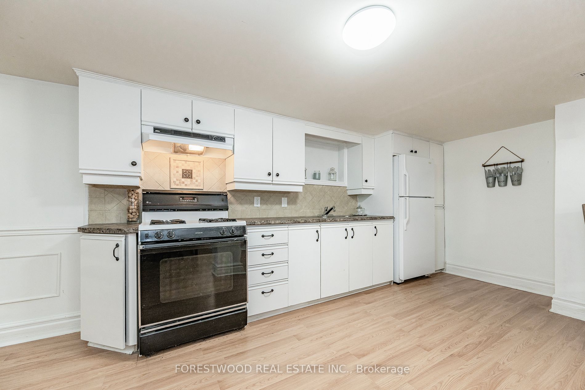 138 Winston Park Blvd