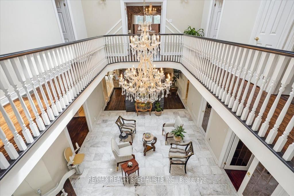 1102 Fleet St