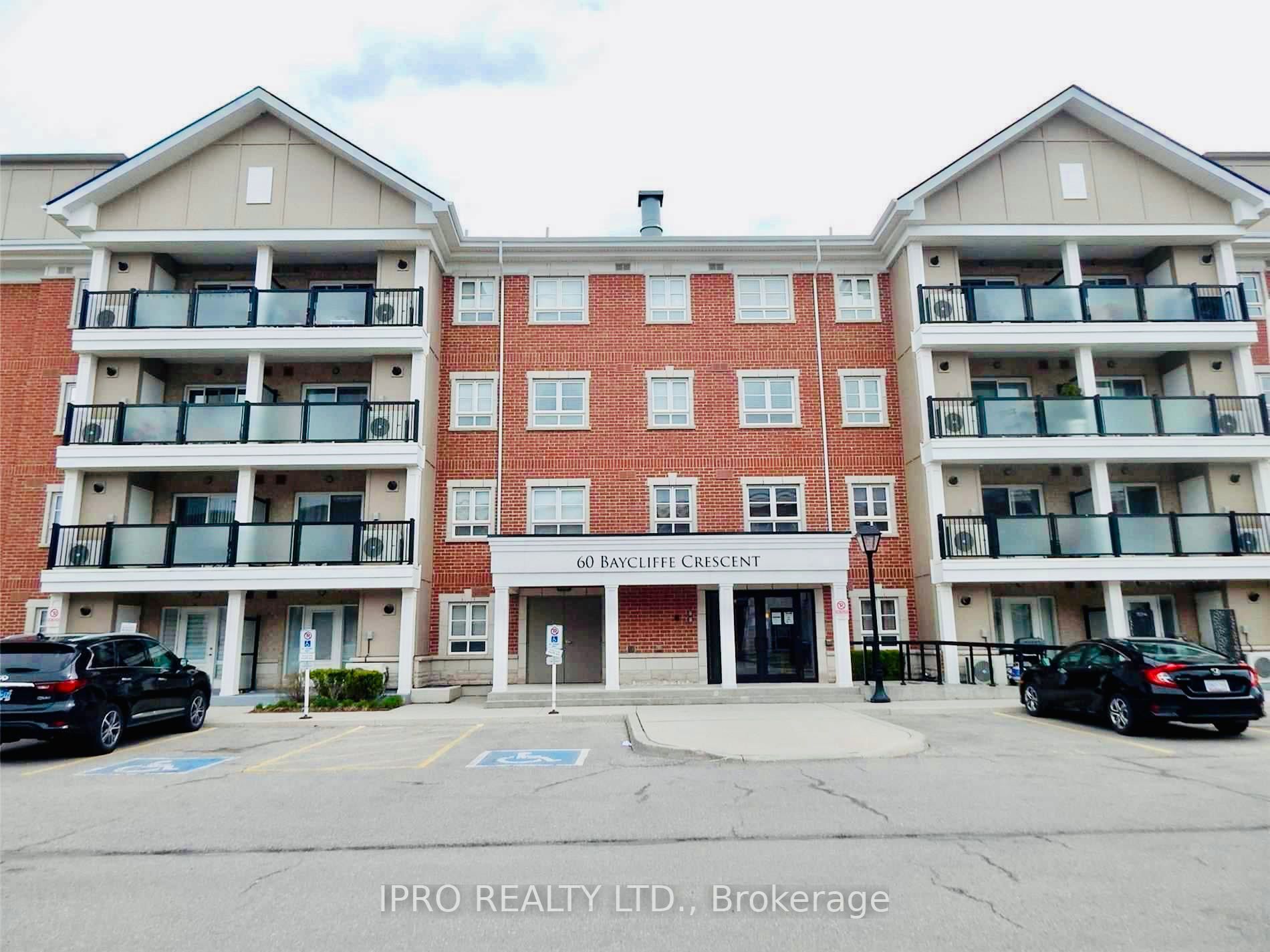 60 Baycliffe Cres, #101