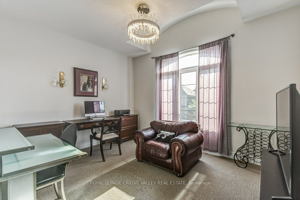 9 Mecca St
