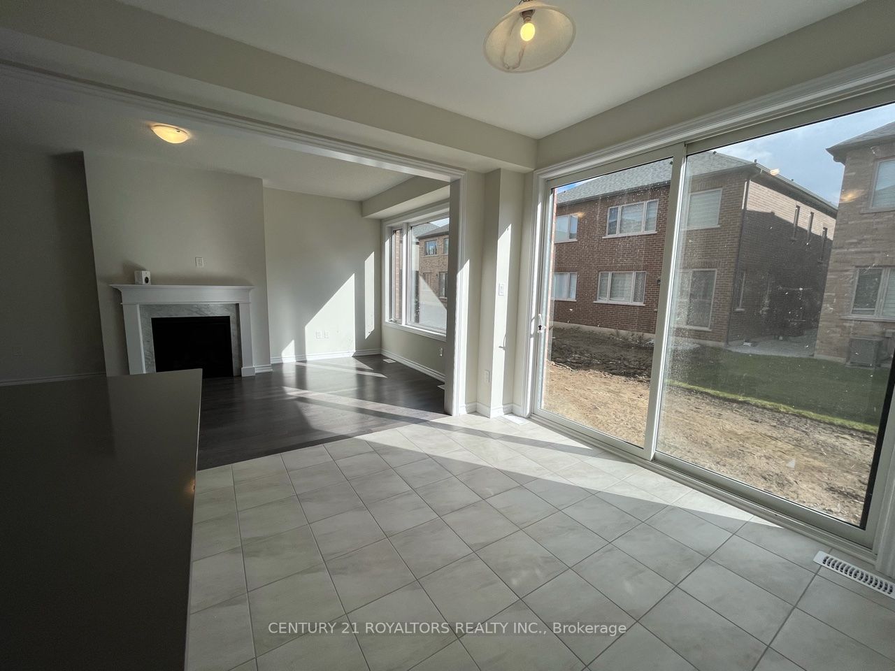 27 Calabria Dr