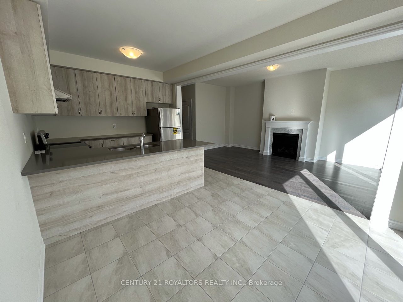 27 Calabria Dr