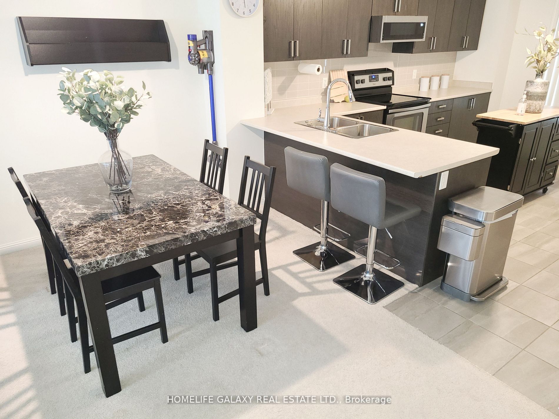 1 Beckenrose Court, #108