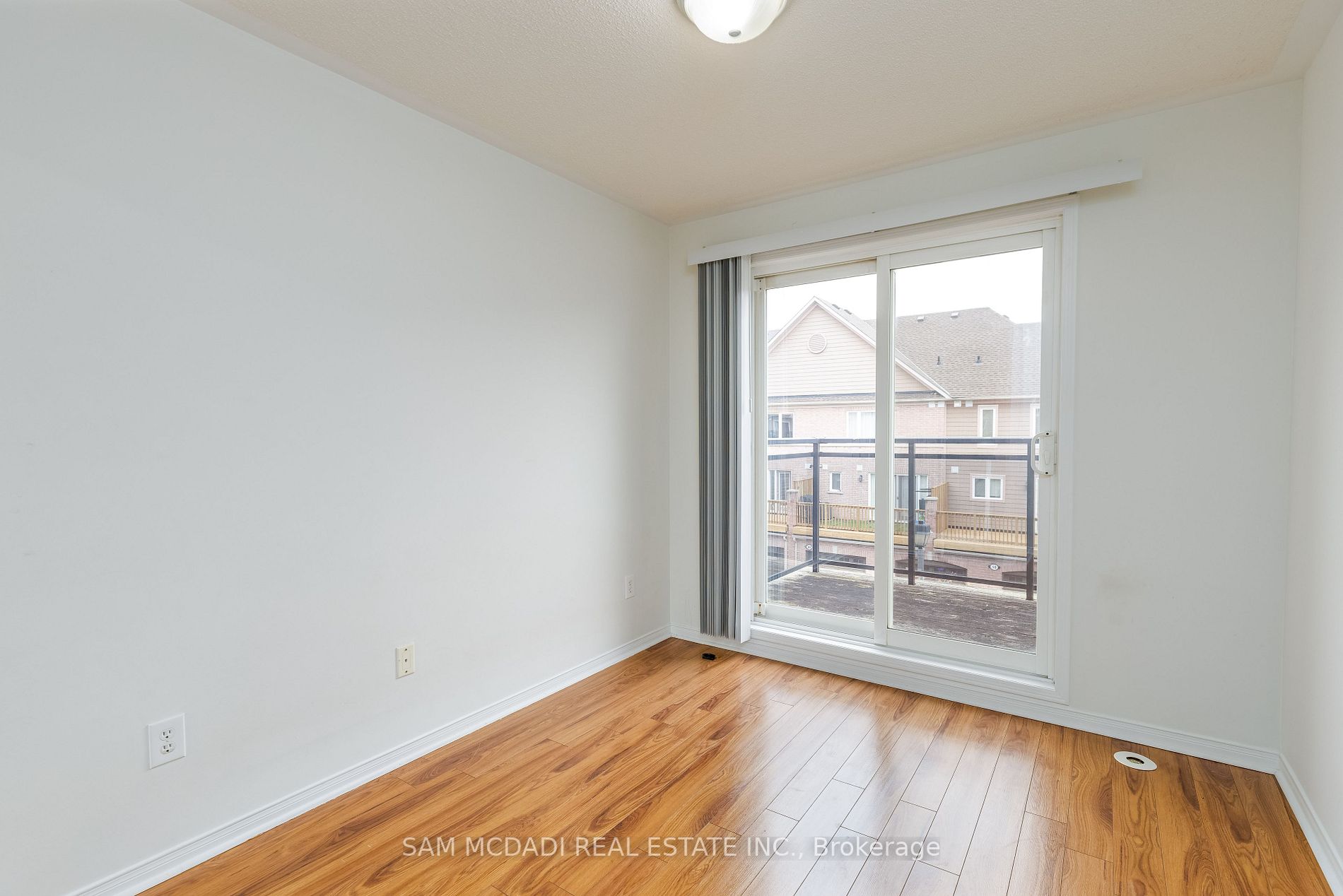 4975 Southampton Dr, #271