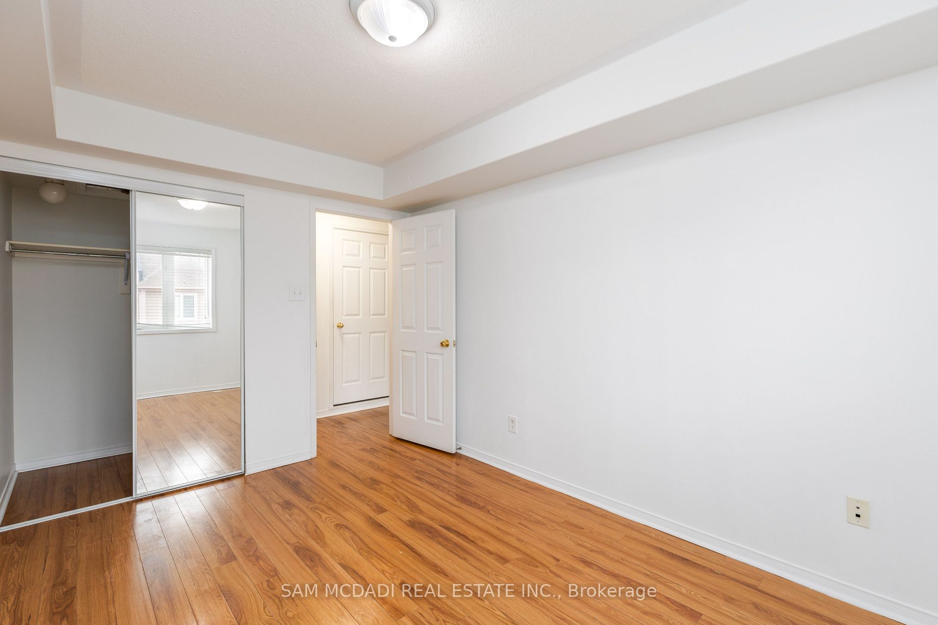 4975 Southampton Dr, #271