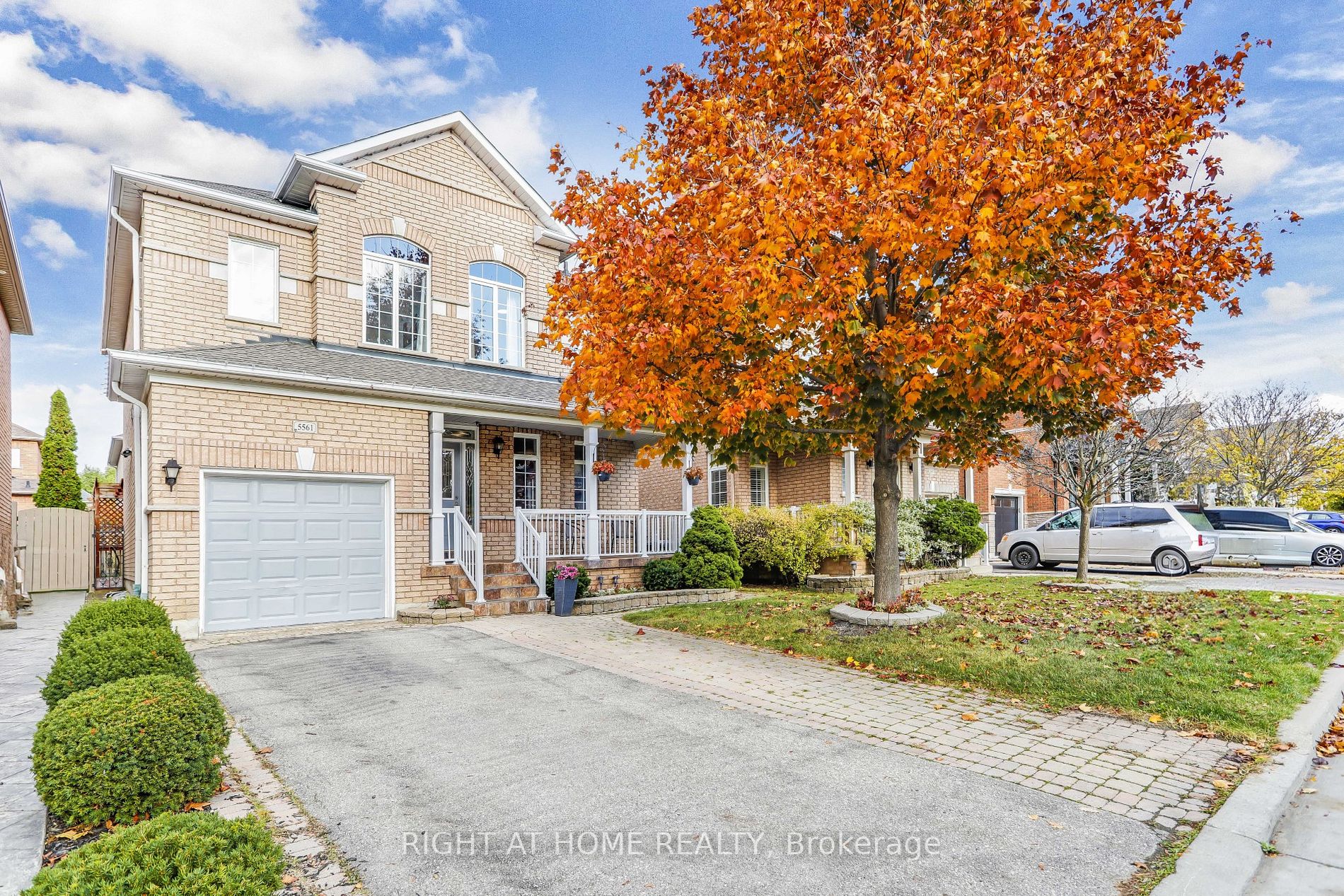 5561 Heathcote Walk