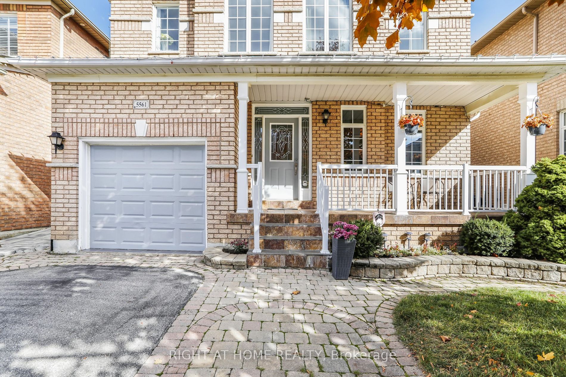 5561 Heathcote Walk
