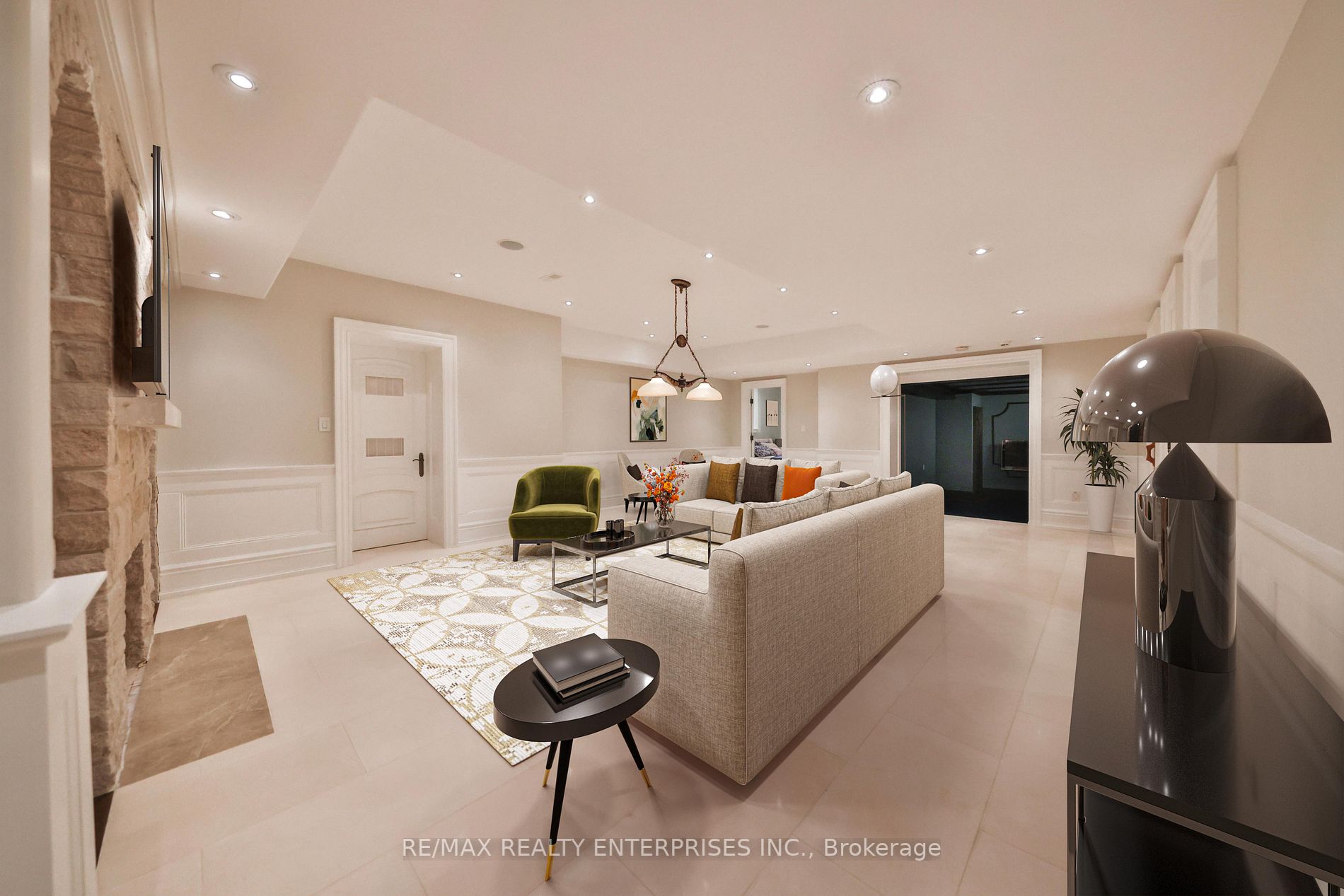 1135 Algonquin Dr