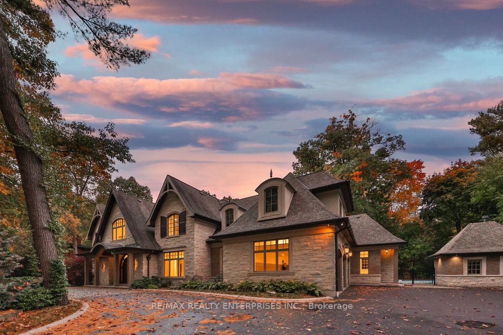 1135 Algonquin Dr