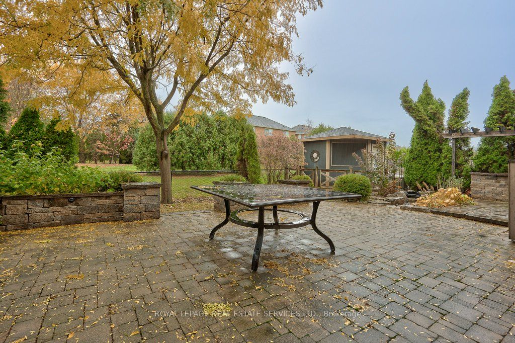 2425 Edgerose Lane