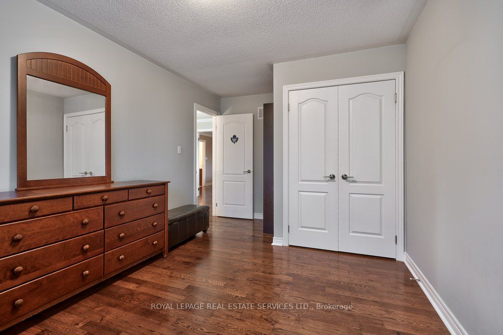 2425 Edgerose Lane