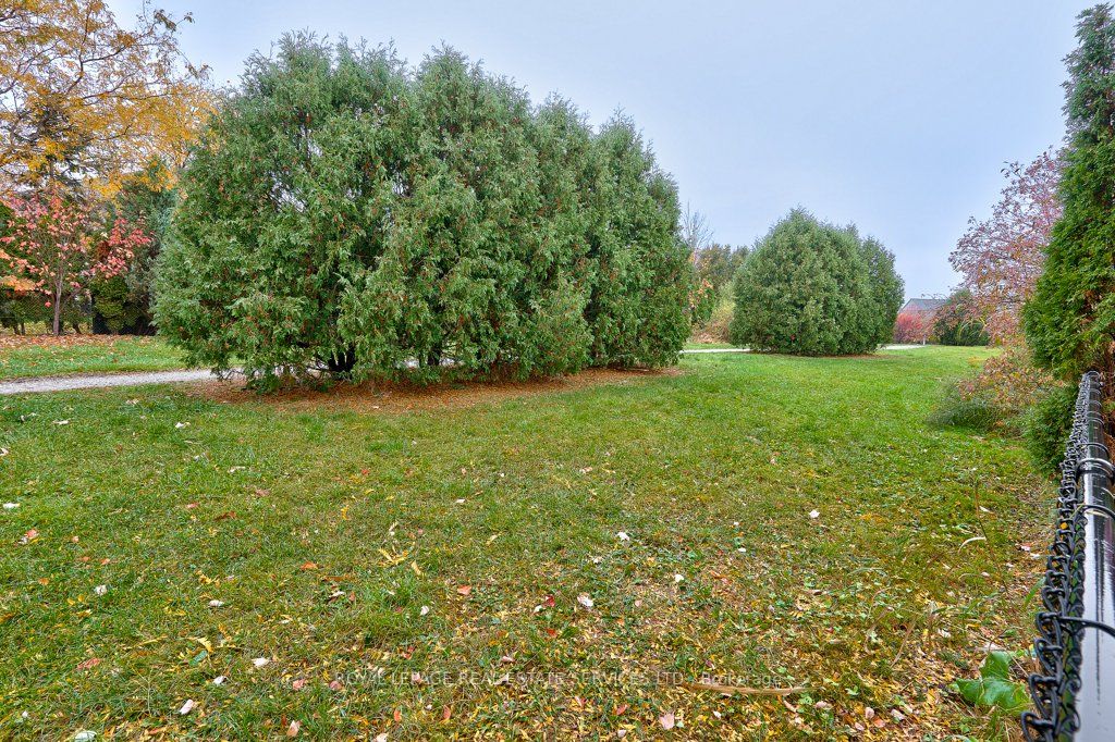 2425 Edgerose Lane