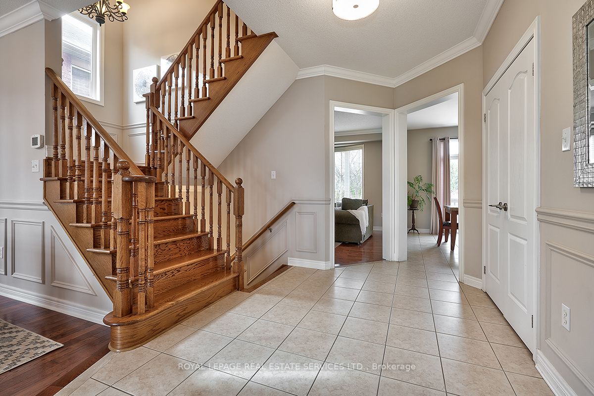 2425 Edgerose Lane