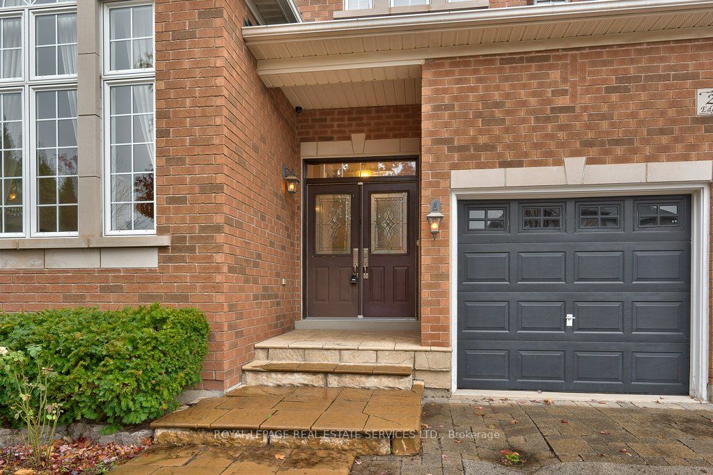 2425 Edgerose Lane