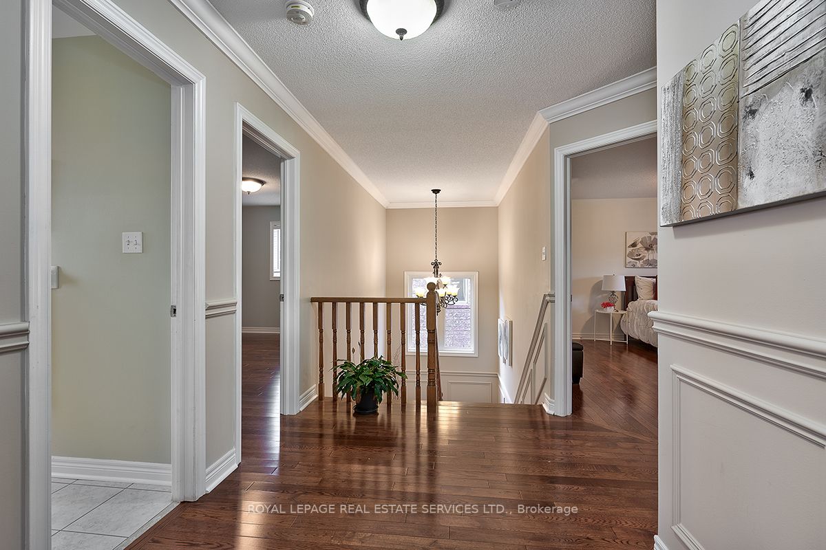 2425 Edgerose Lane
