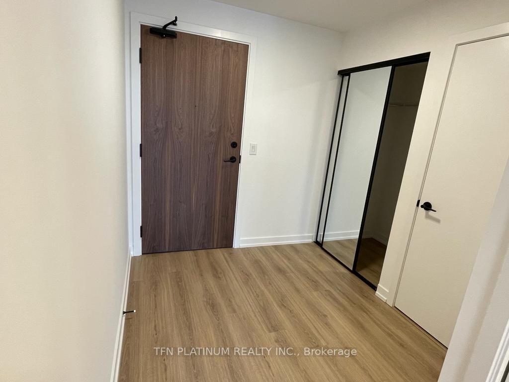 10 Lagerfield Dr, #303