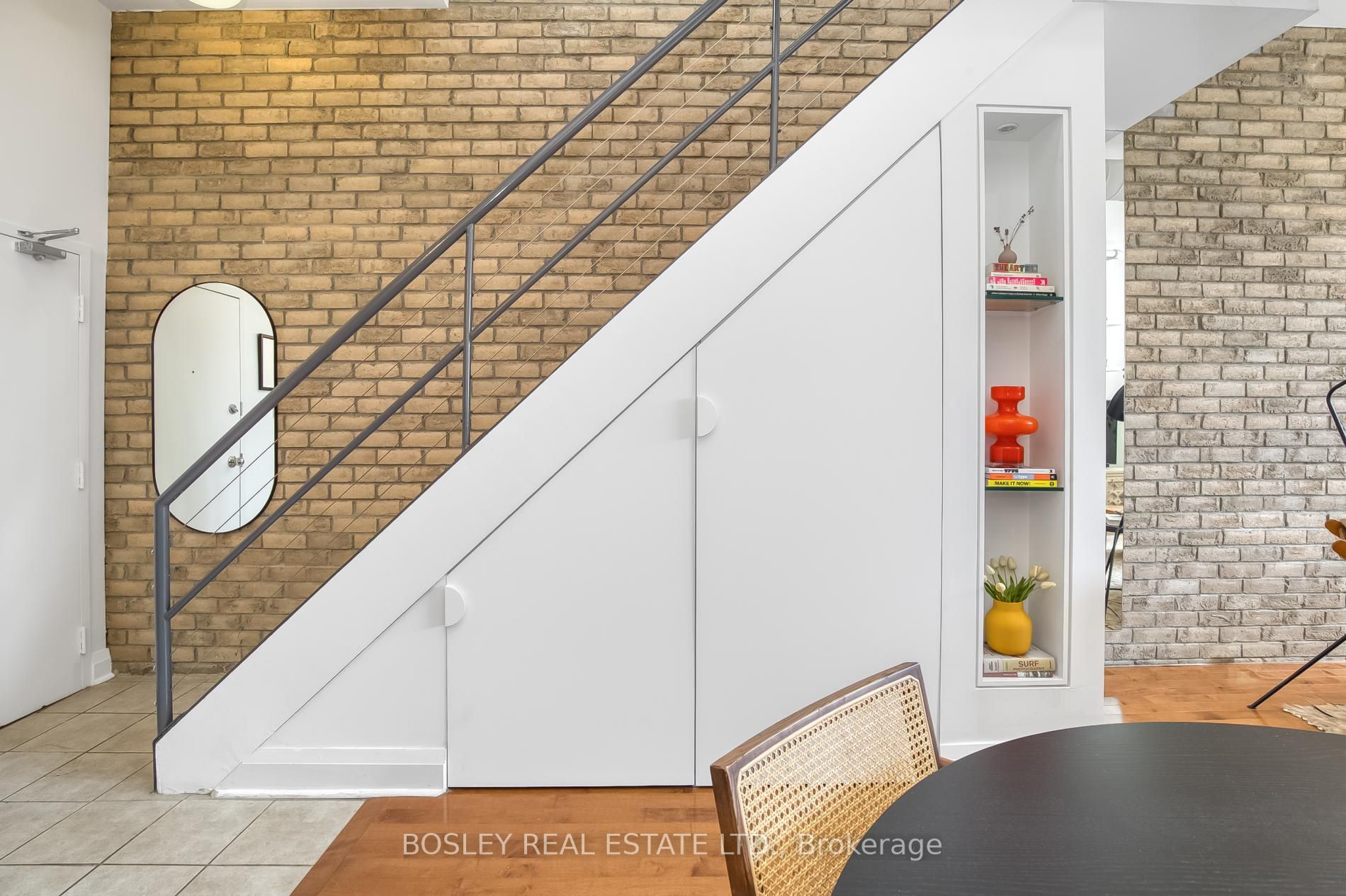 6 Bartlett Ave, #4