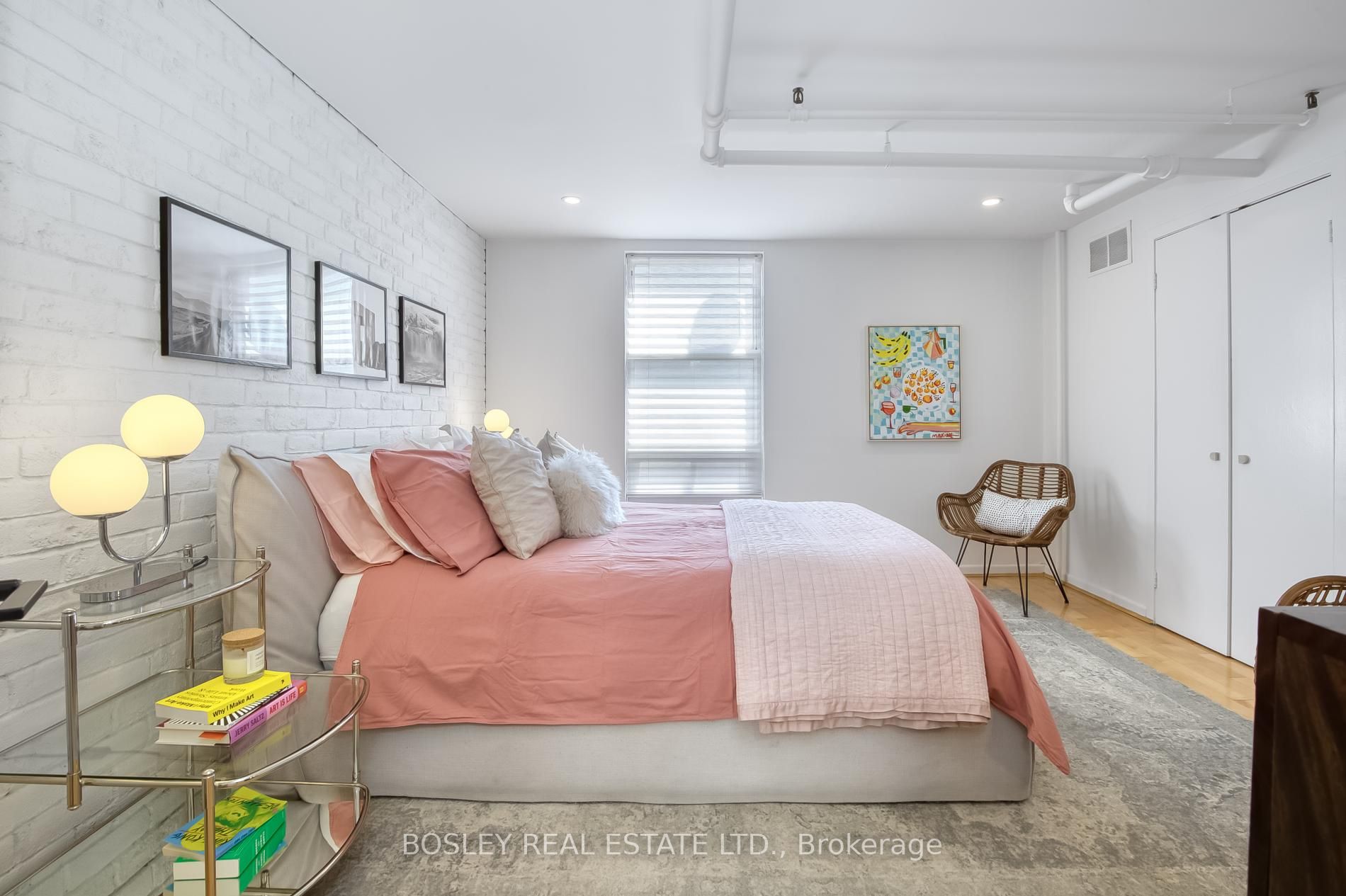 6 Bartlett Ave, #4