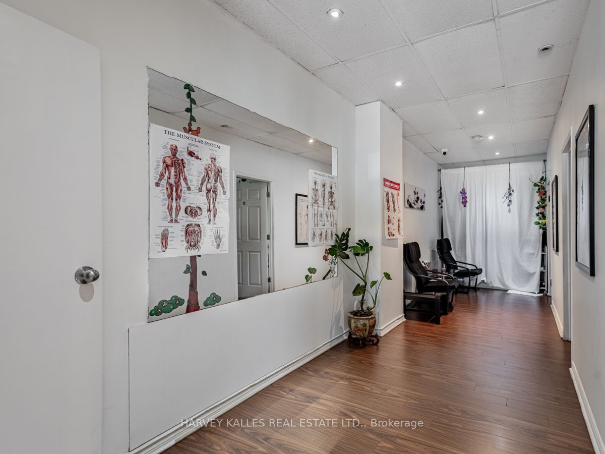 661 The Queensway