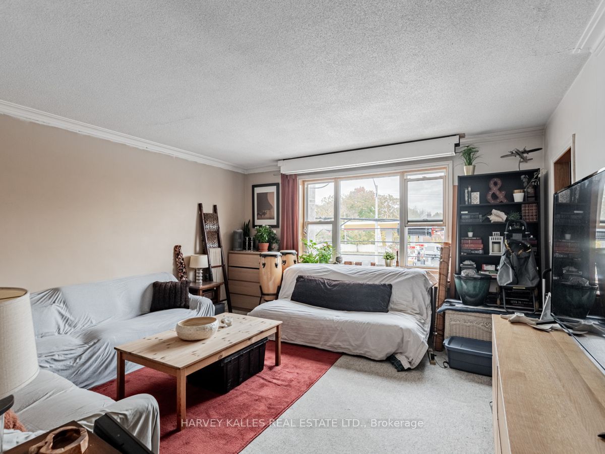 661 The Queensway