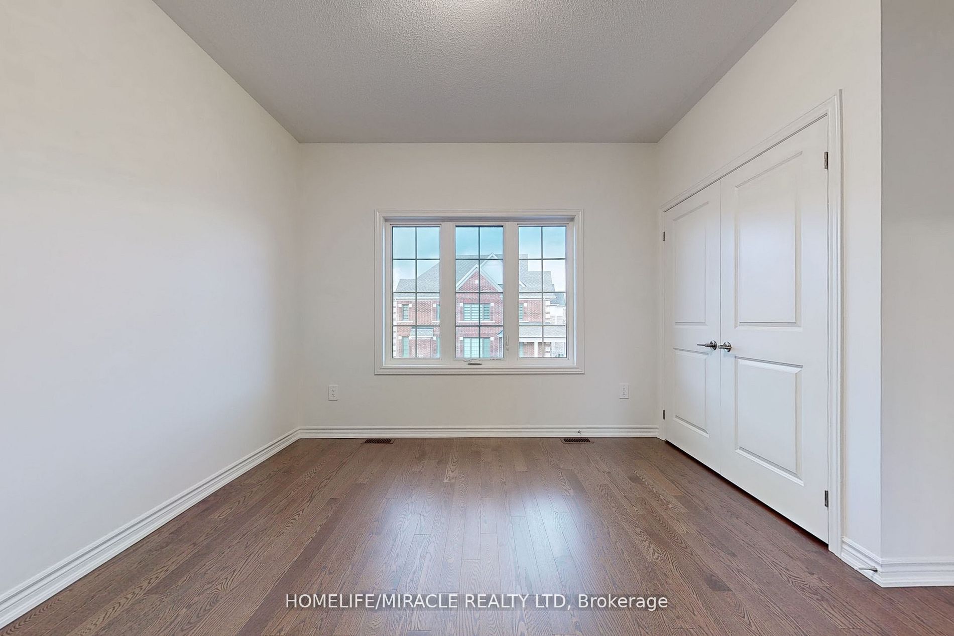 1502 Strawberry Landing