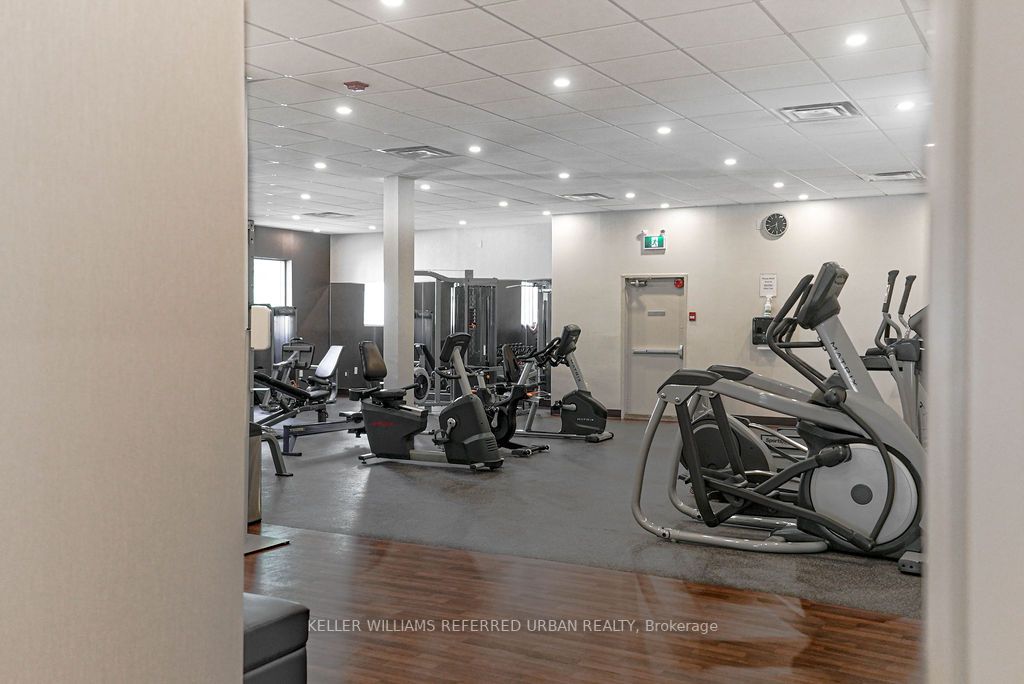 812 Burnhamthorpe Rd, #Ph04