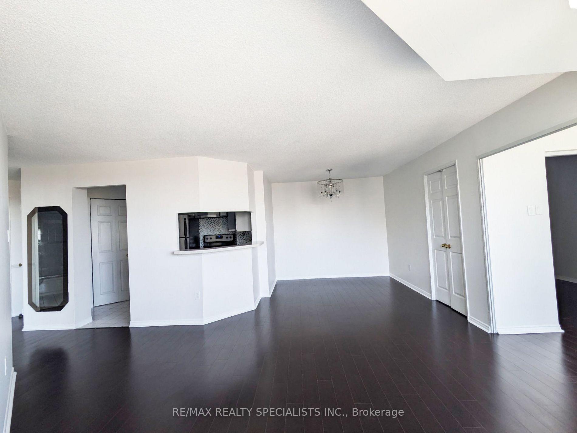50 Kingsbridge Garden Circle, #1807