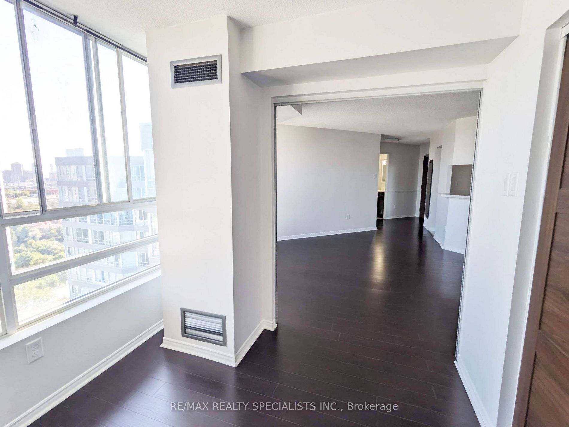 50 Kingsbridge Garden Circle, #1807