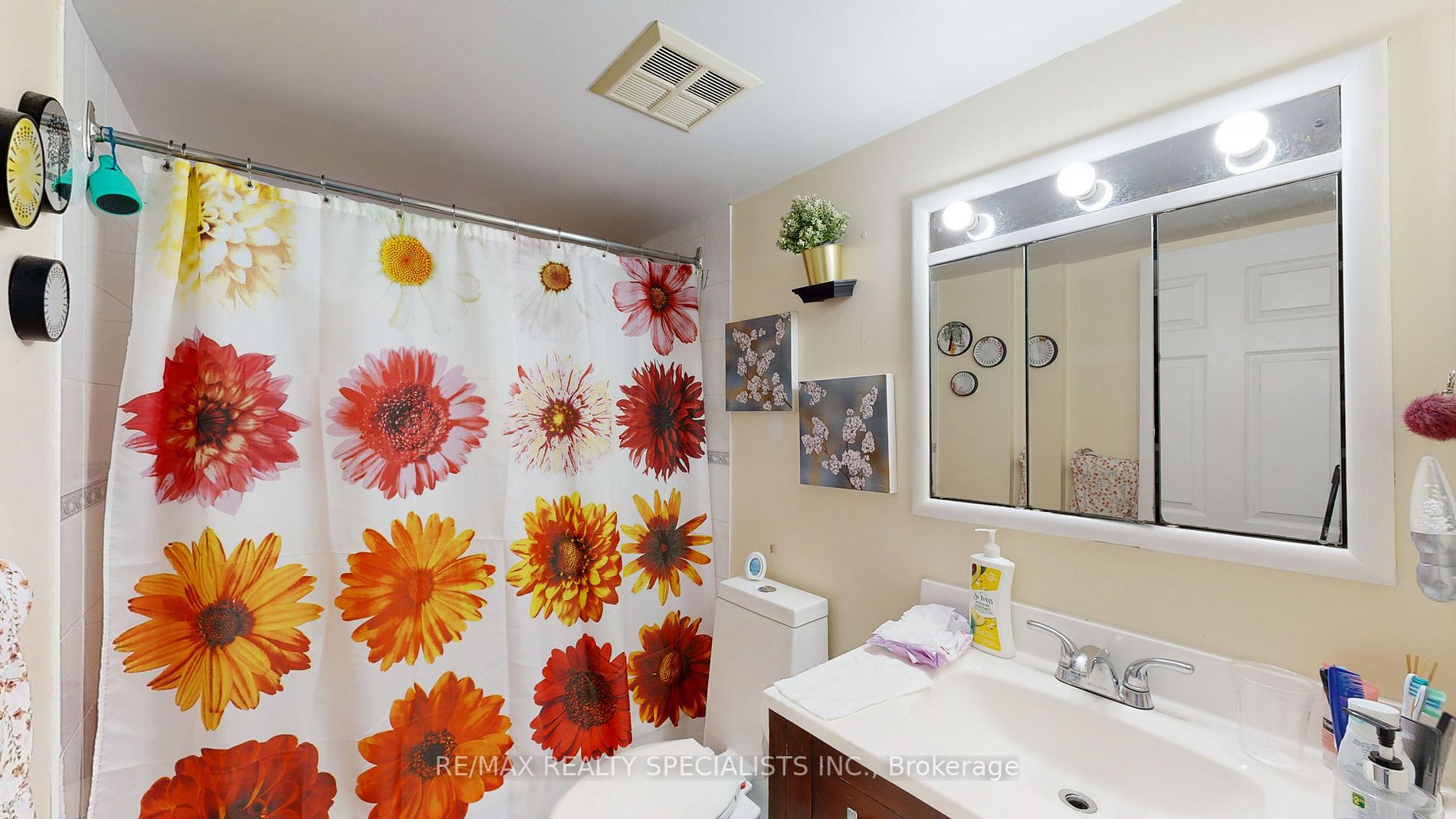 50 Kingsbridge Garden Circle, #1807