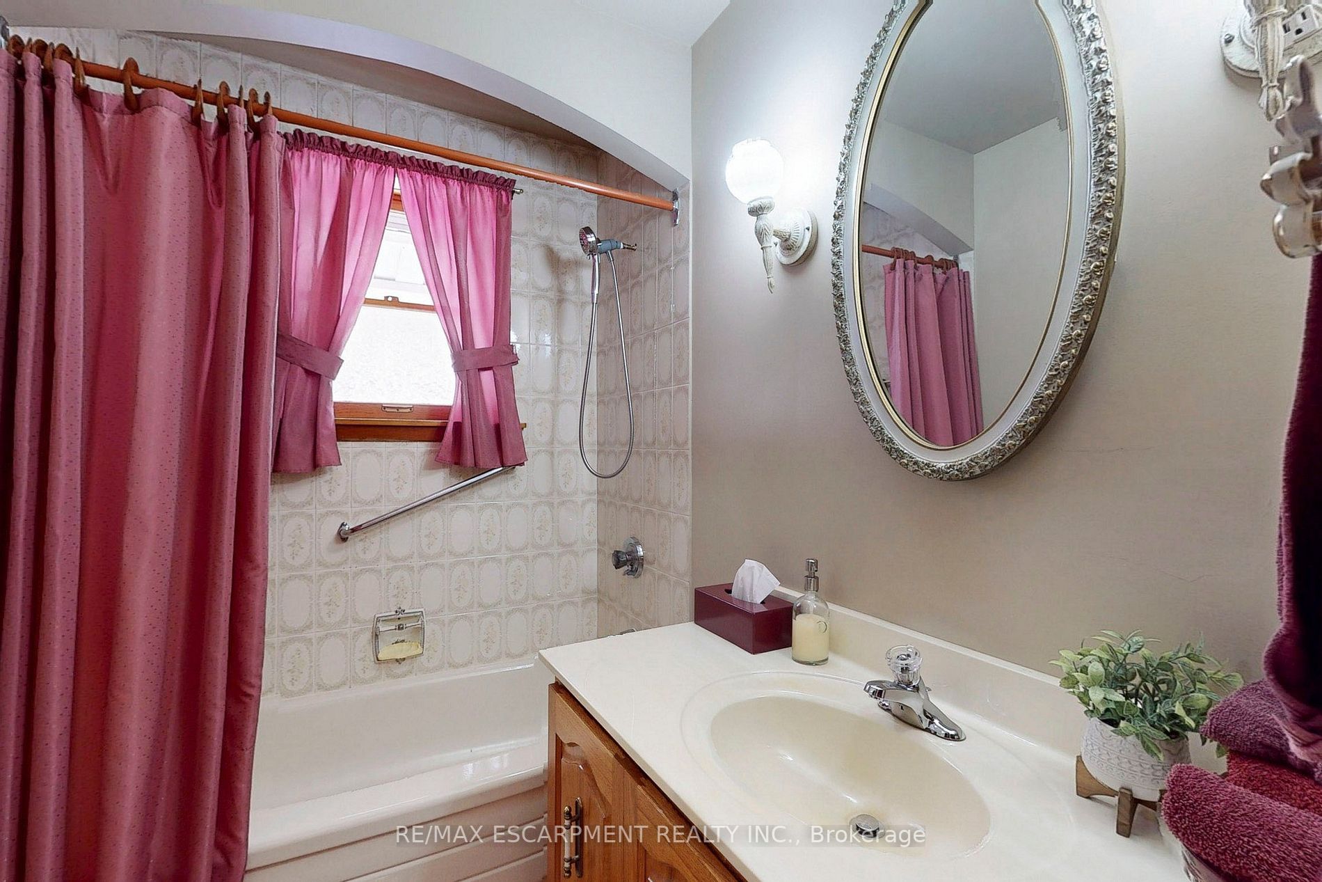 284 Foxbar Rd