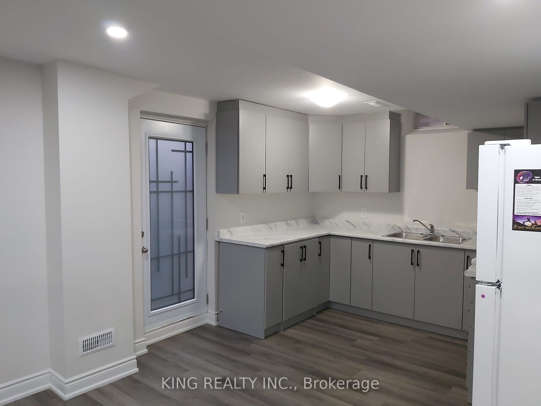 24 Williamson Dr