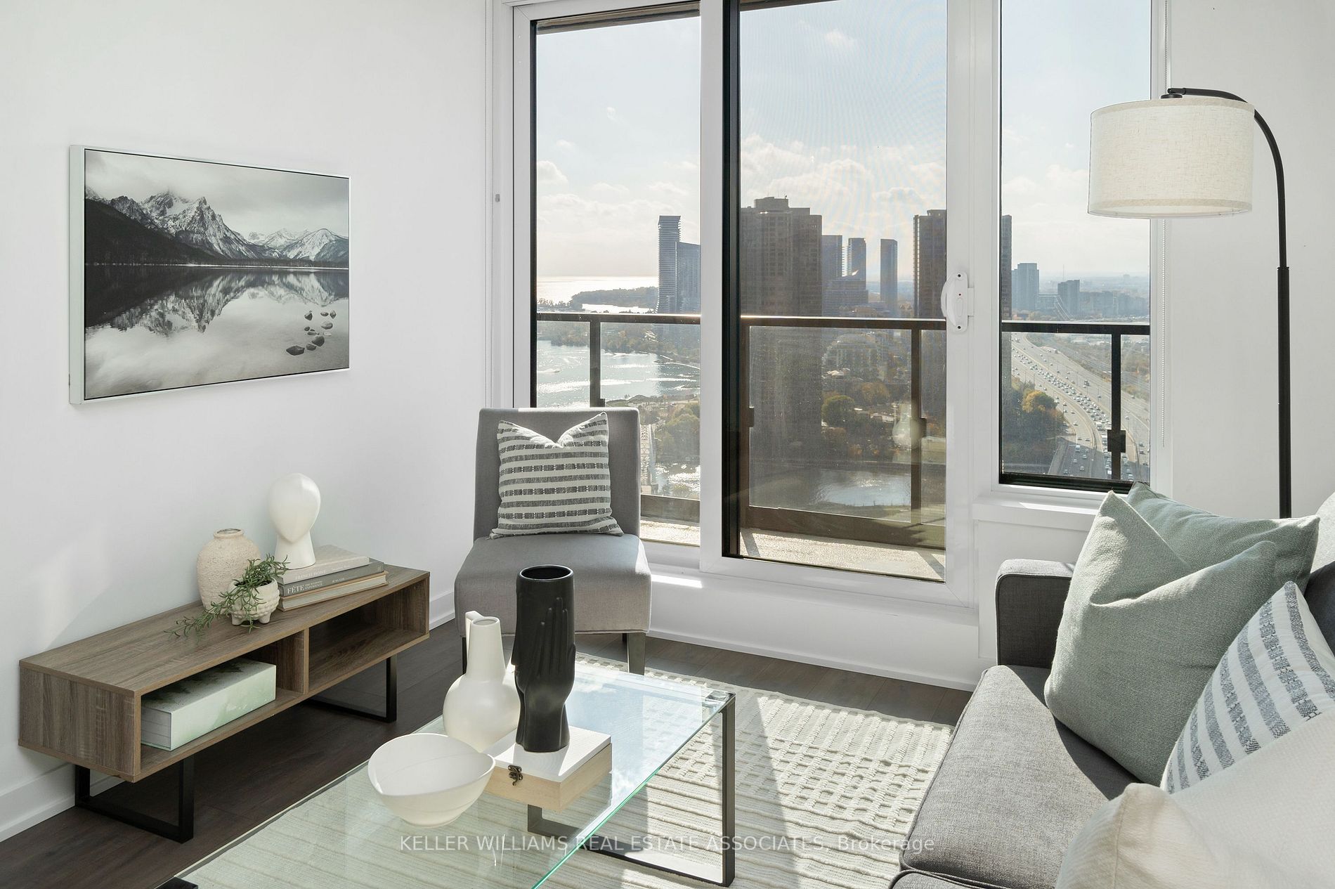 1928 Lake Shore Blvd W, #3711