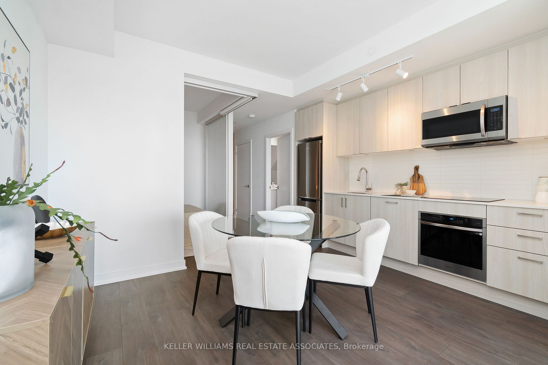 1928 Lake Shore Blvd W, #3711