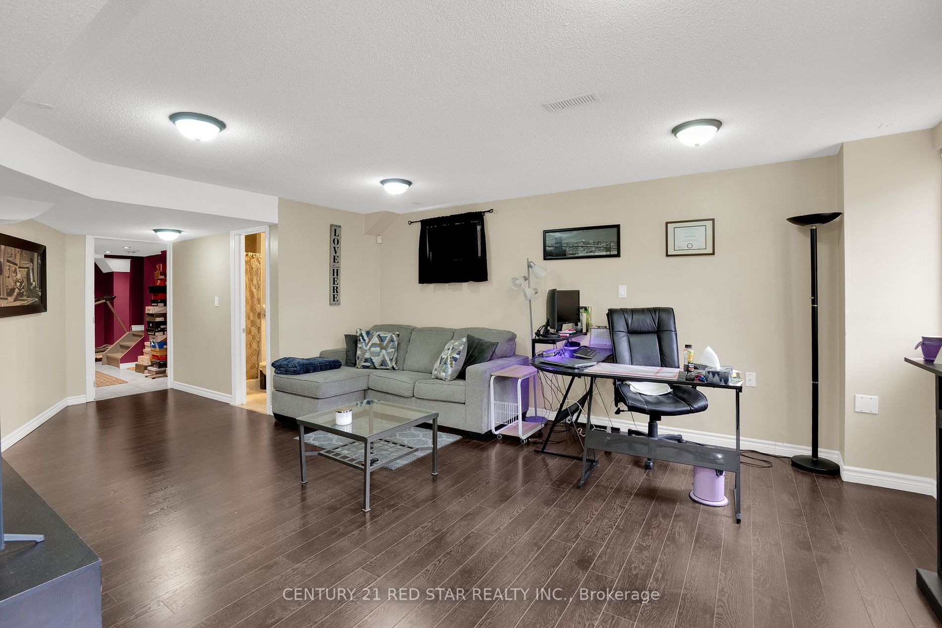 23 Oblate Cres