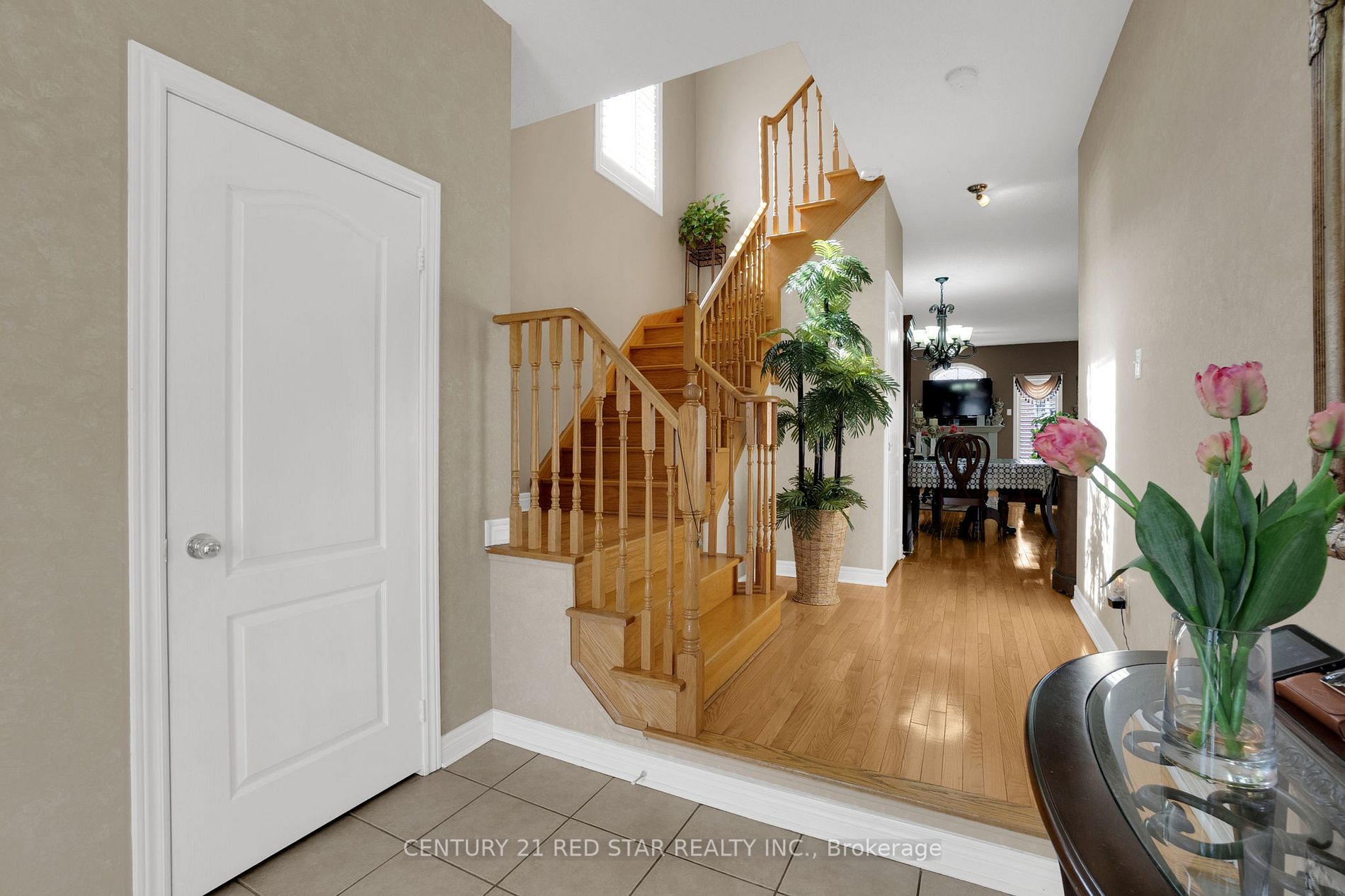 23 Oblate Cres