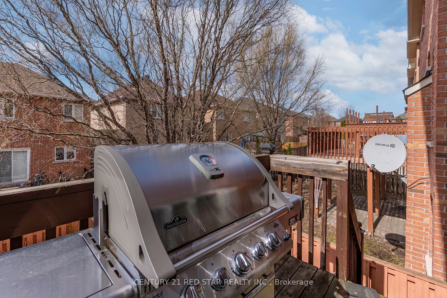 23 Oblate Cres