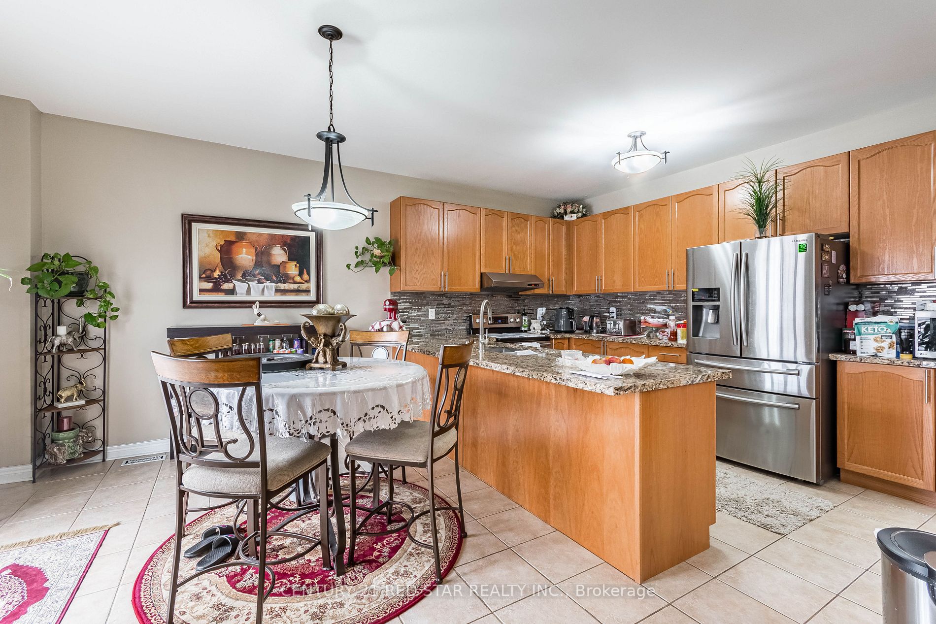 23 Oblate Cres
