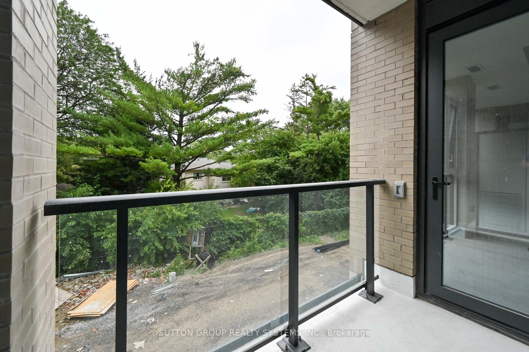 293 The Kingsway #207