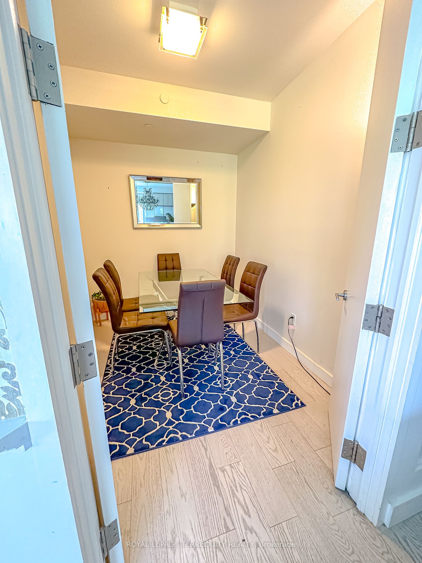 5025 Harvard Rd, #204