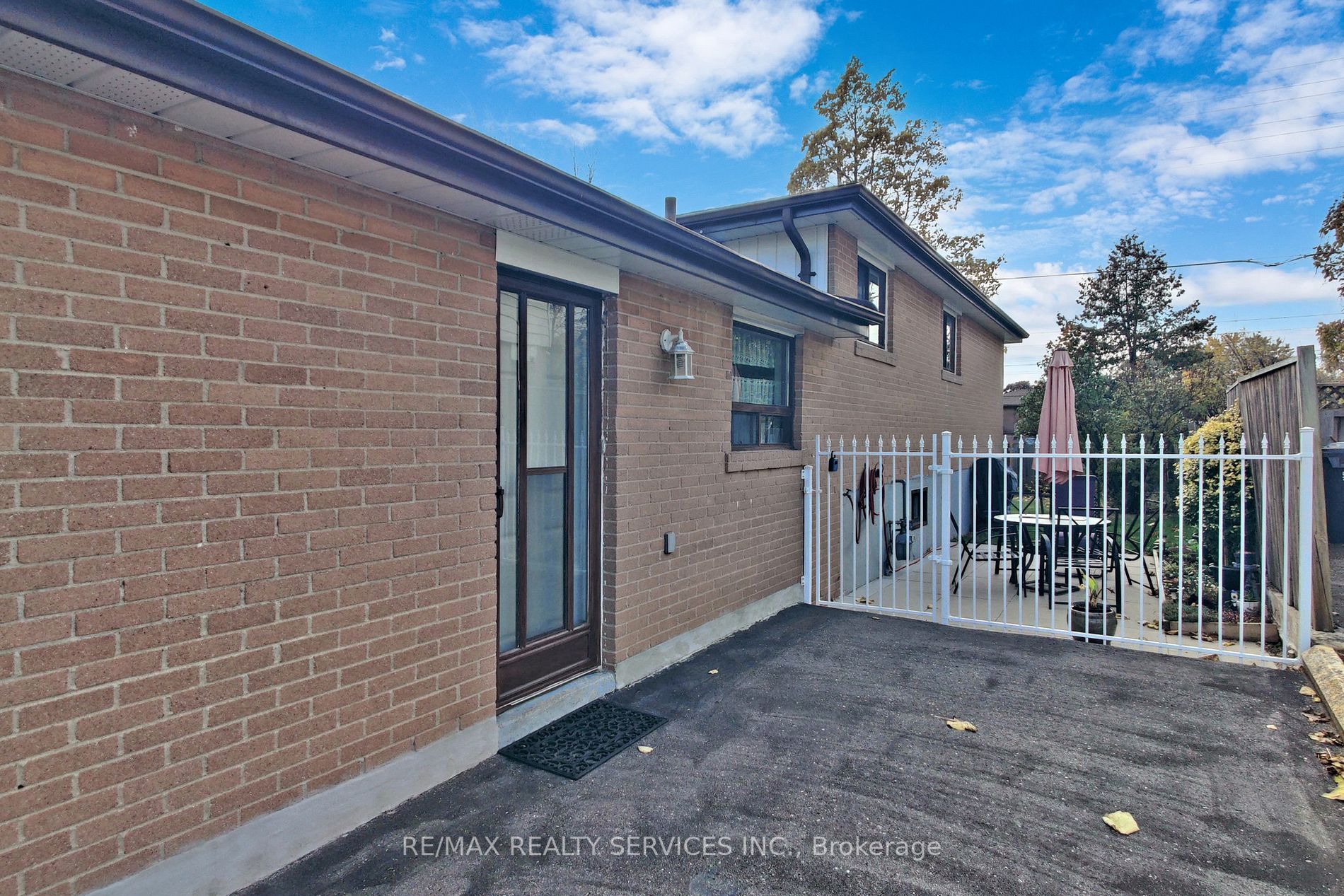 31 Dalraith Cres