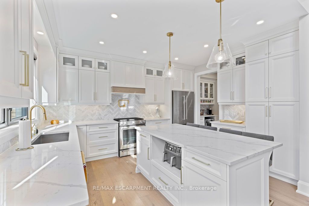 308 Appleby Line