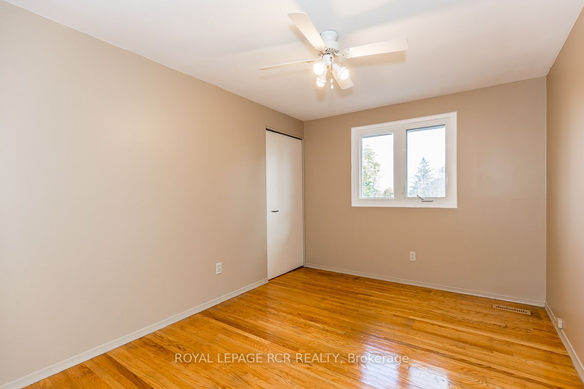 6 Erindale Ave