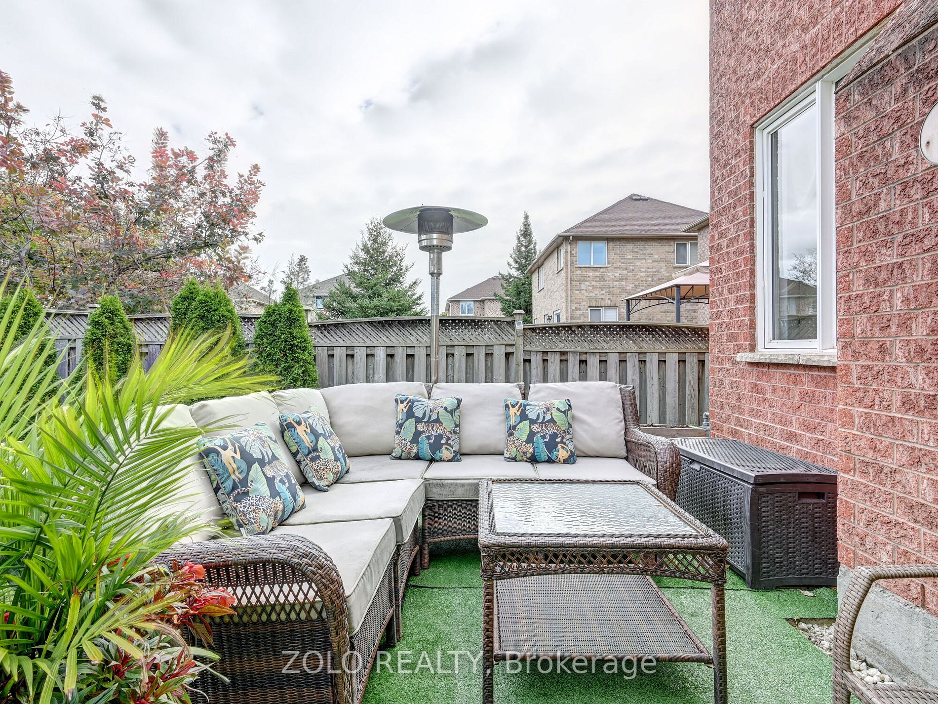 2375 East Gate Cres