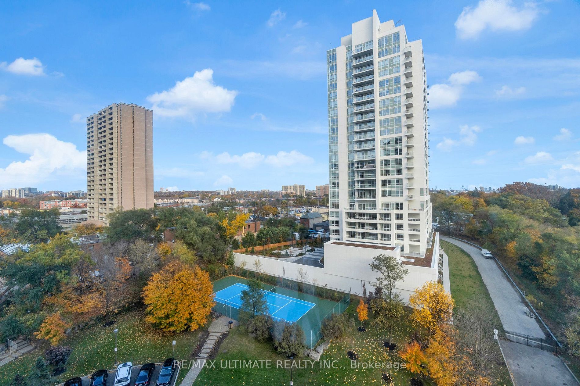 1 Hickory Tree Rd E, #902