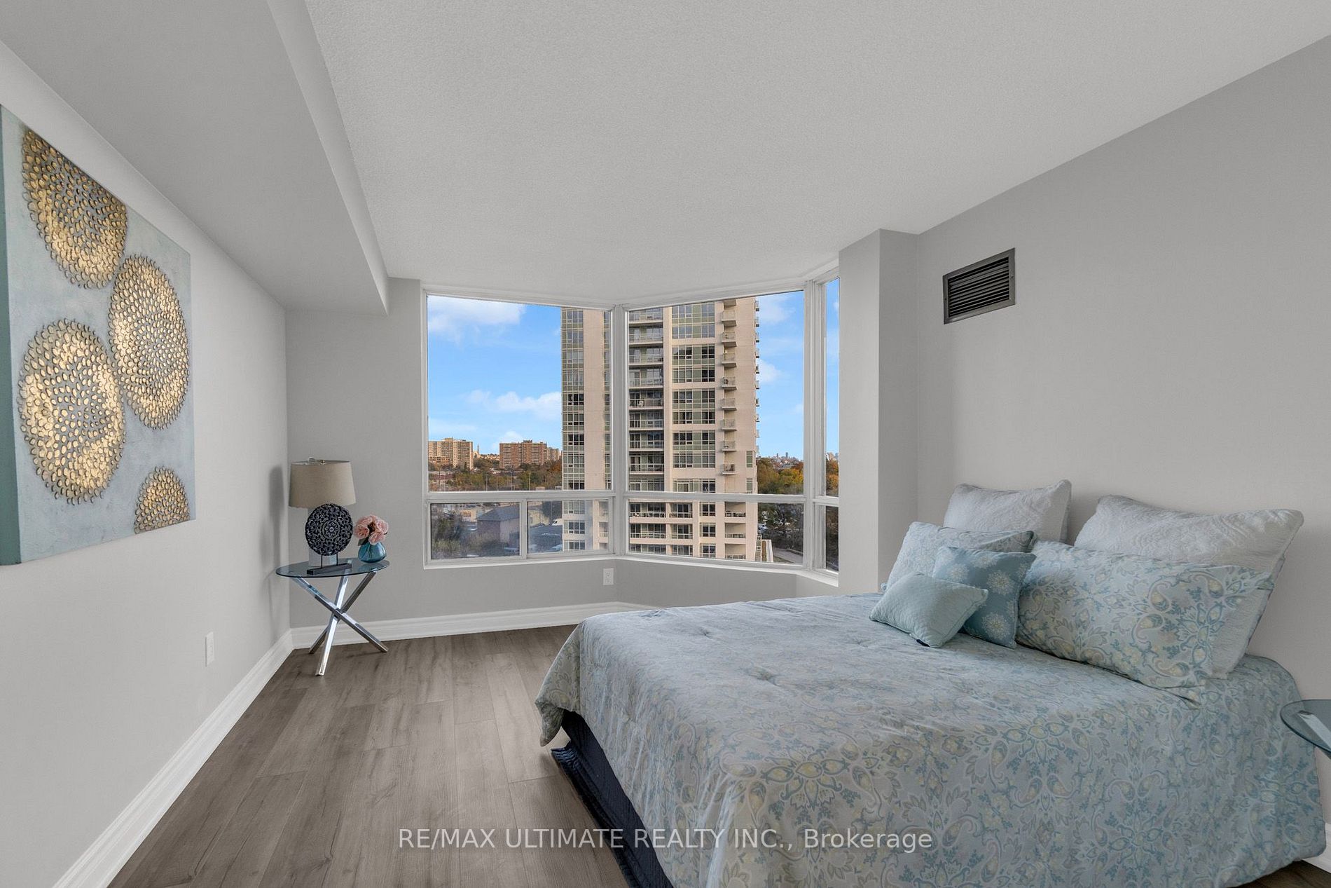 1 Hickory Tree Rd E, #902