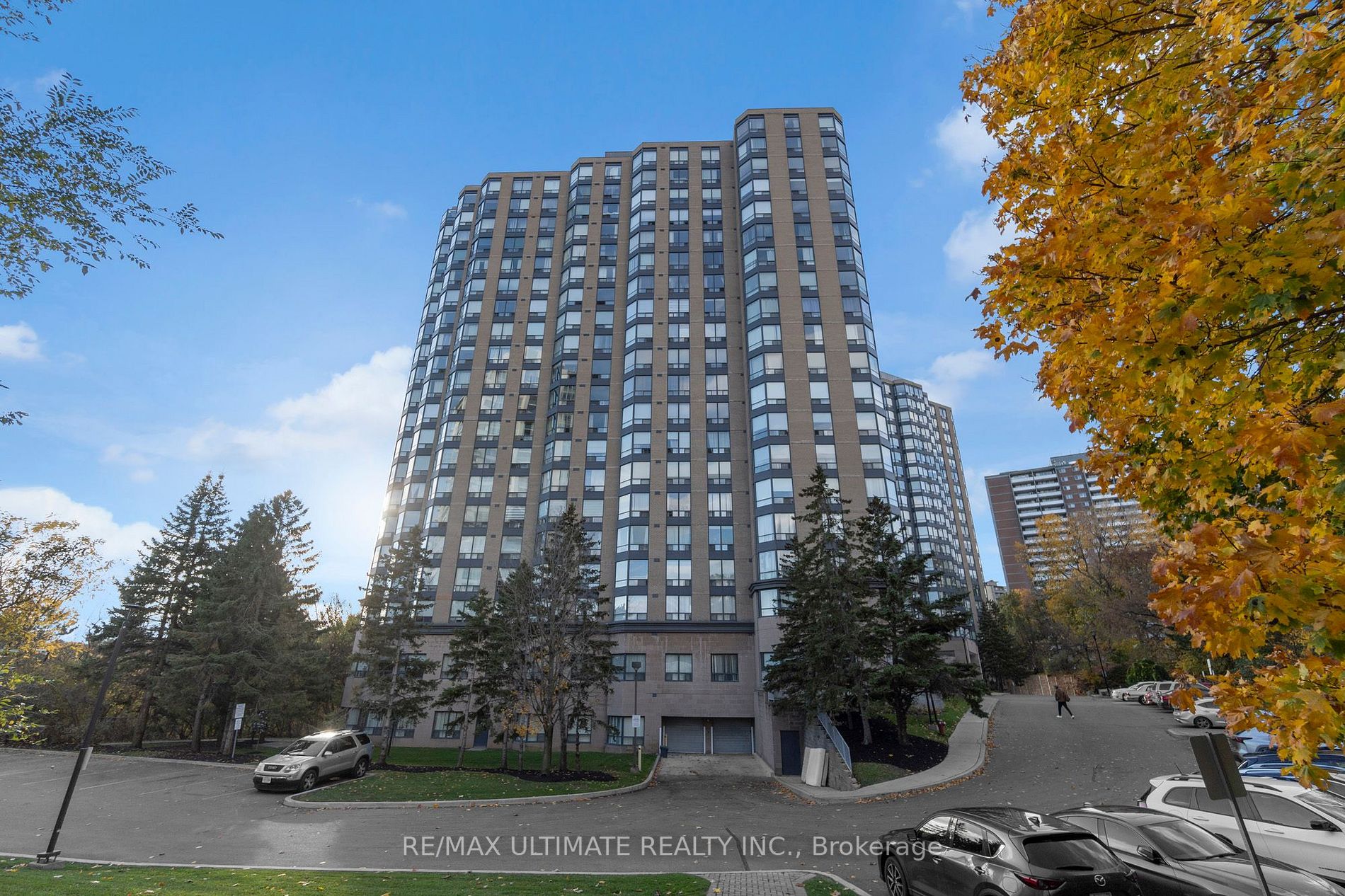 1 Hickory Tree Rd E, #902