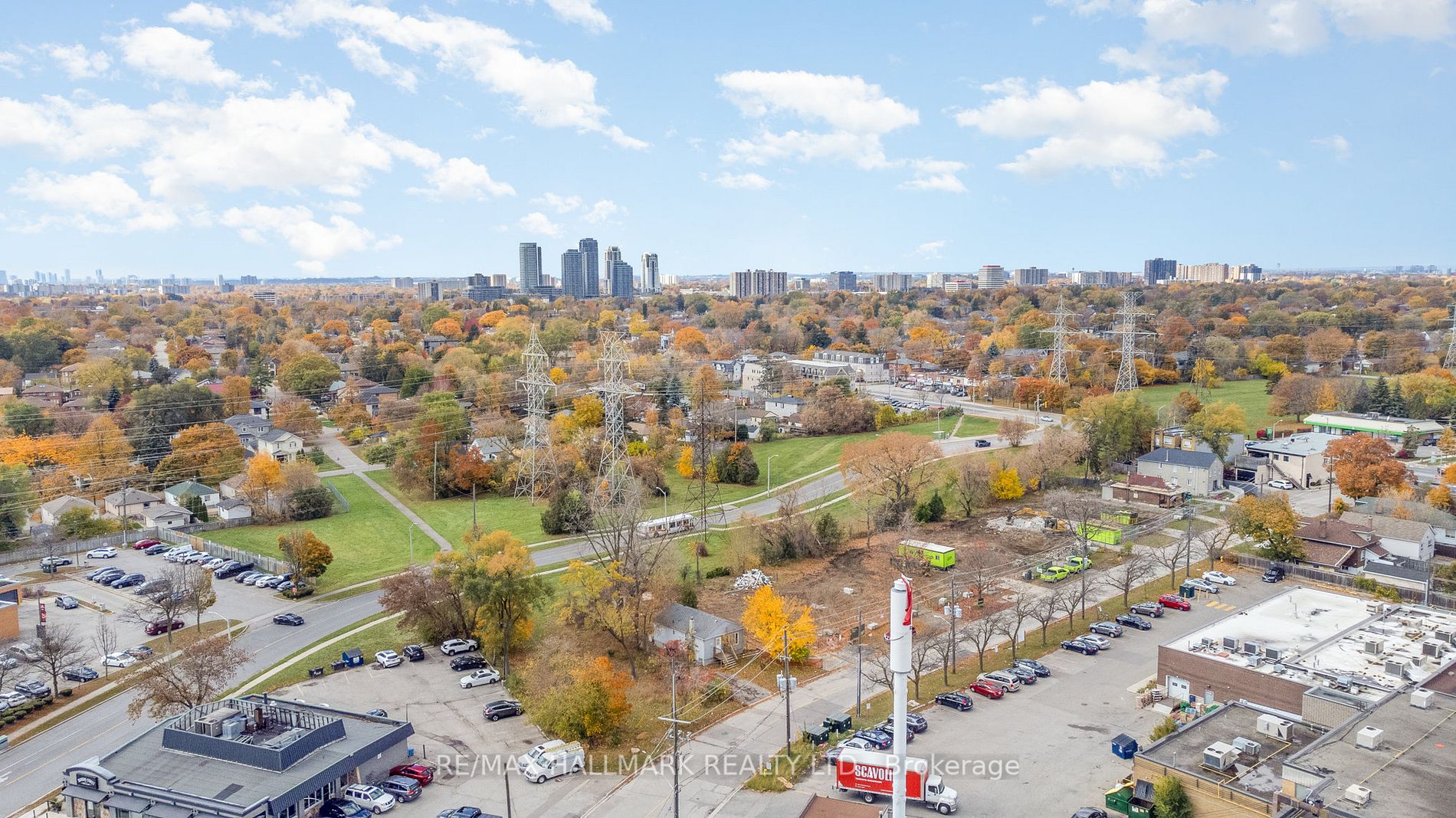 5233 Dundas St W, #1720