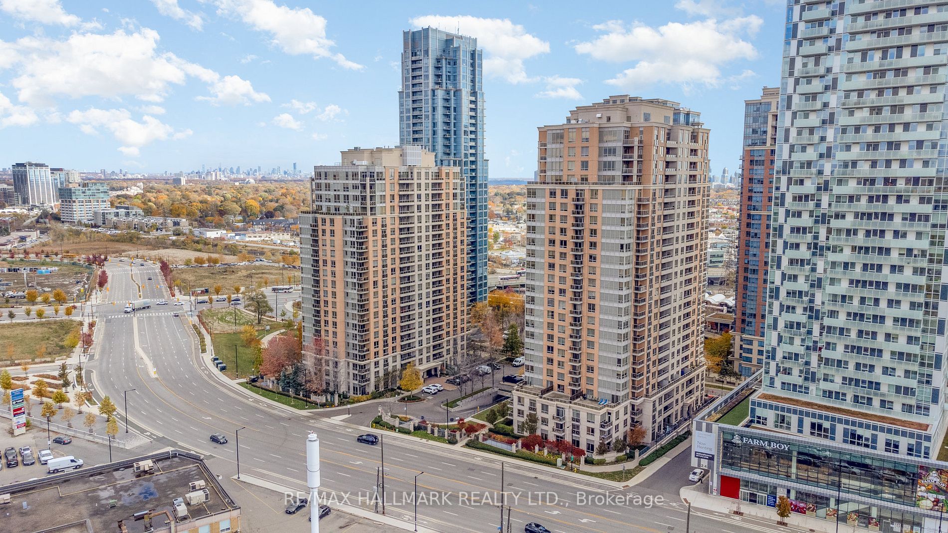 5233 Dundas St W, #1720