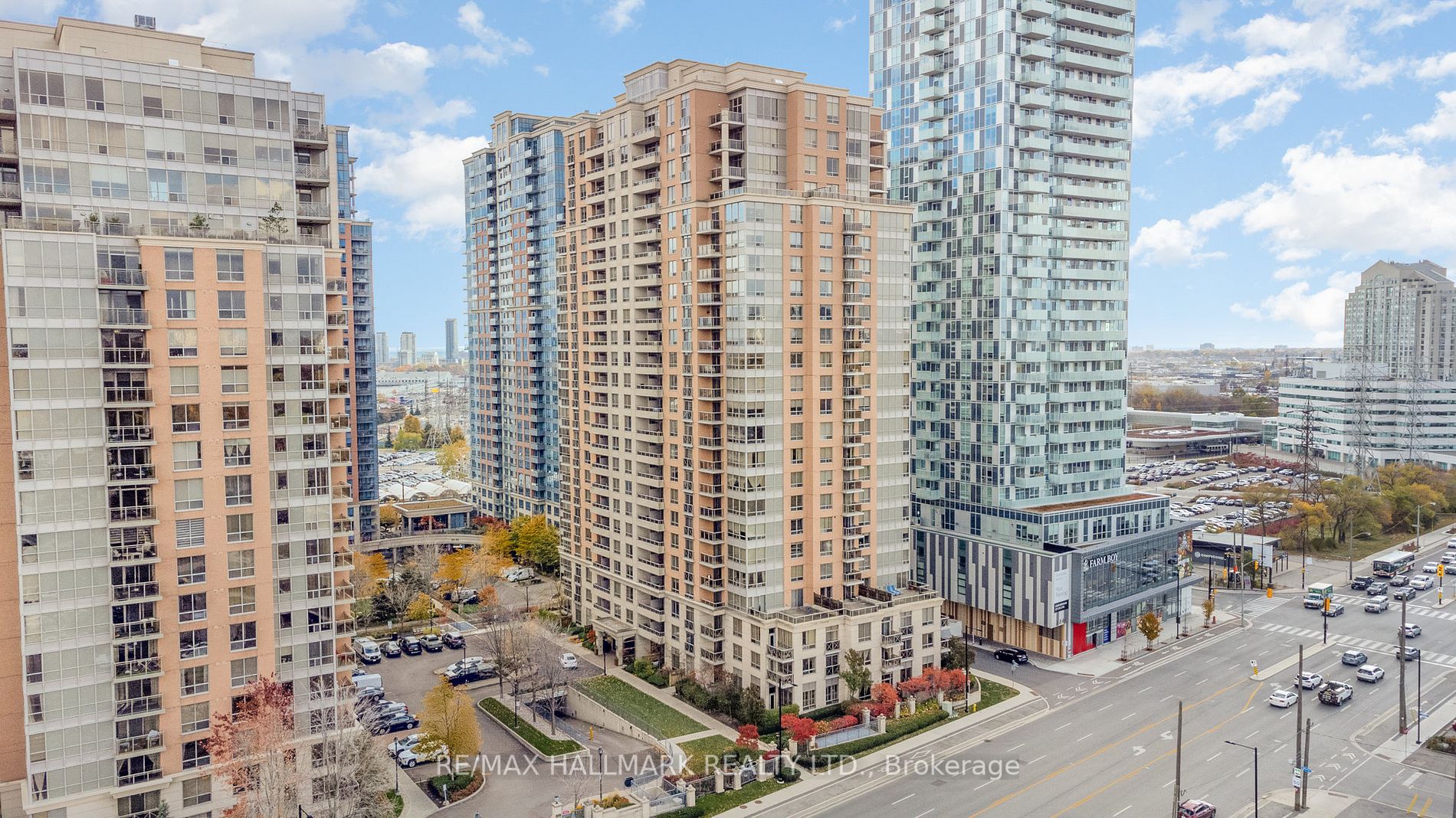 5233 Dundas St W, #1720